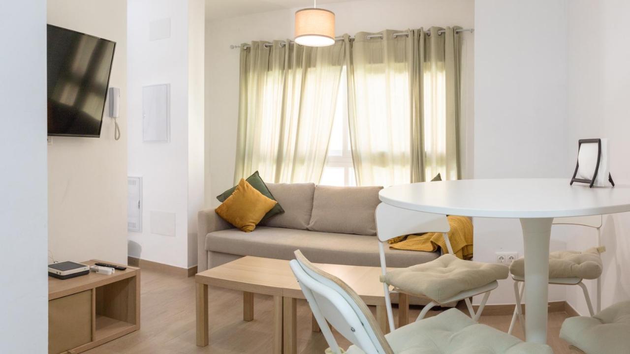 Duplex Victory III Apartment Малага Екстериор снимка
