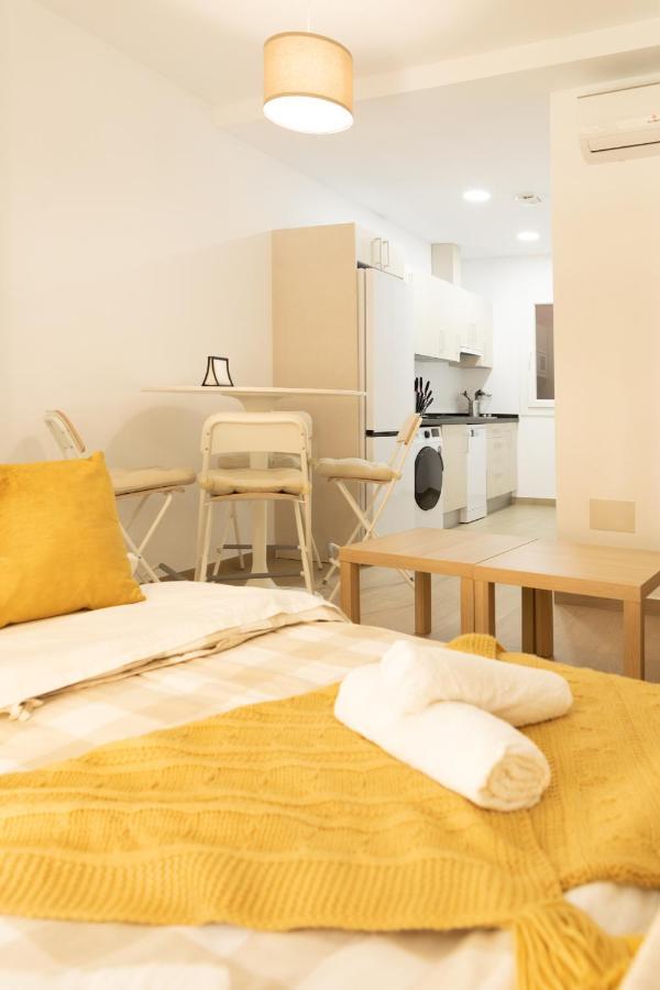 Duplex Victory III Apartment Малага Екстериор снимка