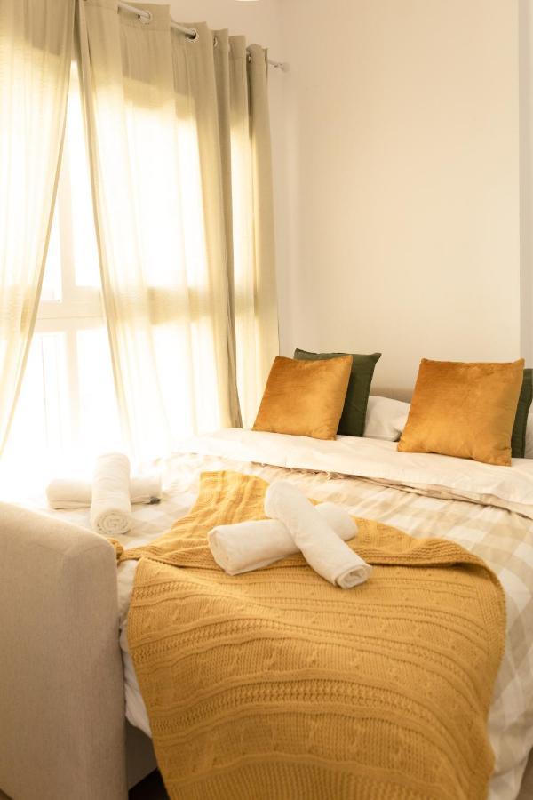 Duplex Victory III Apartment Малага Екстериор снимка