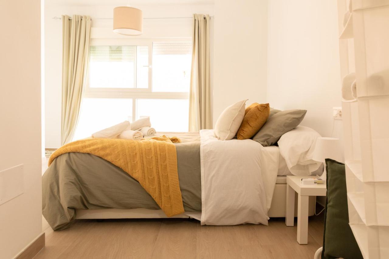 Duplex Victory III Apartment Малага Екстериор снимка